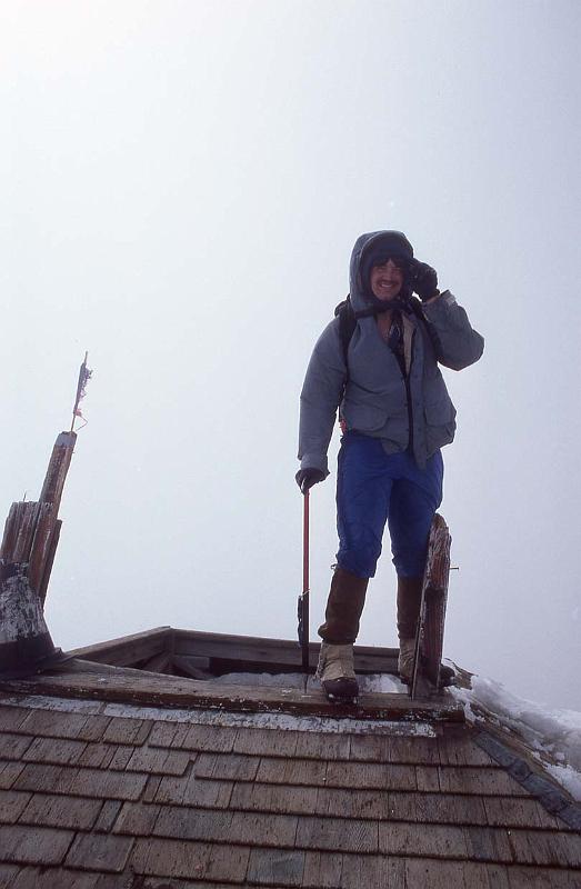 1985-029 Mt Adams N Ridge 1985 Me on Summit.jpg
